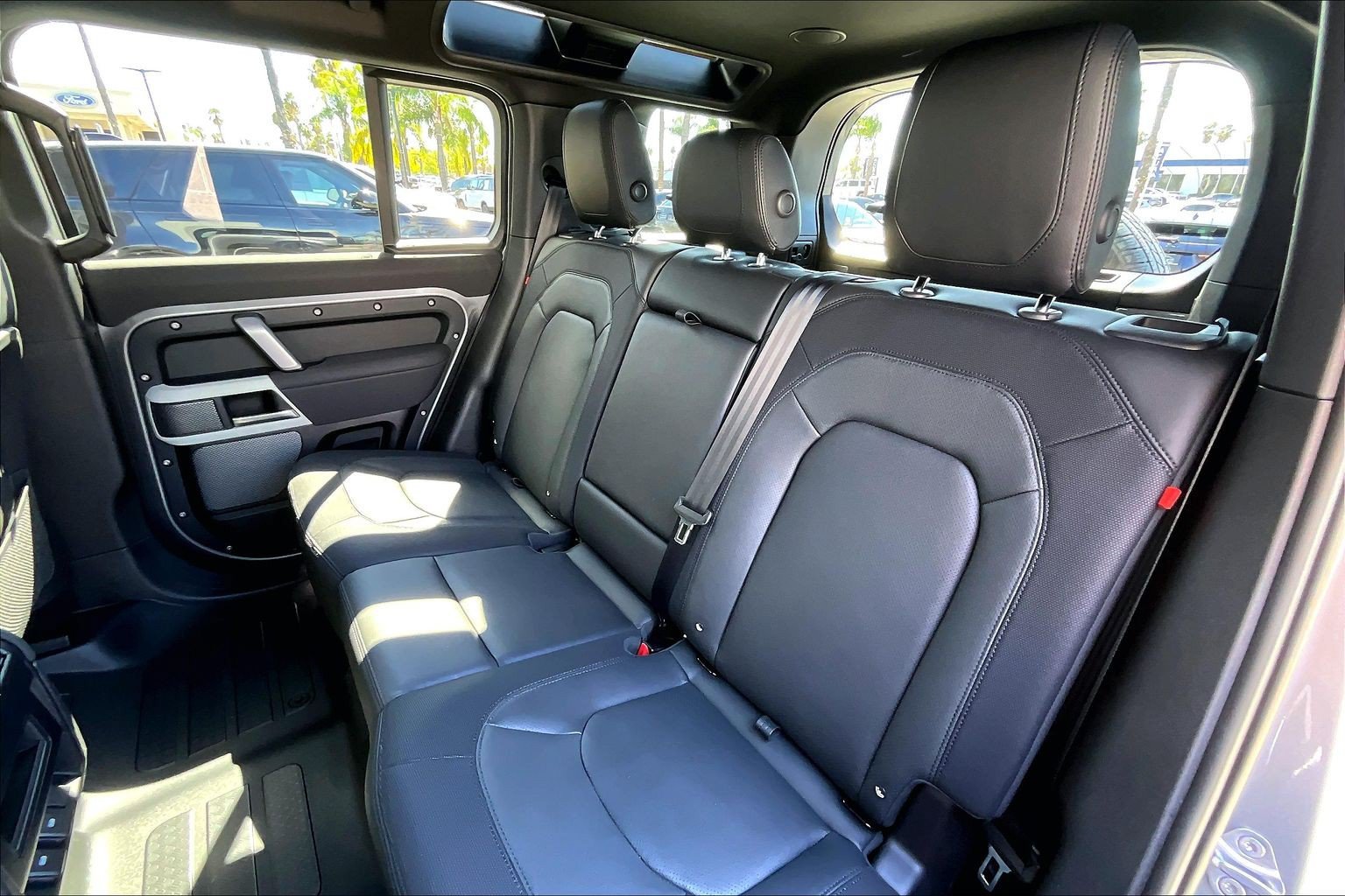 Used 2023 Land Rover Defender 110 X-Dynamic SE AWD/4WD image 26