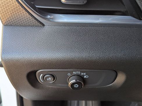 Used 2022 Chevrolet Traverse Premier w/ Redline Edition image 34