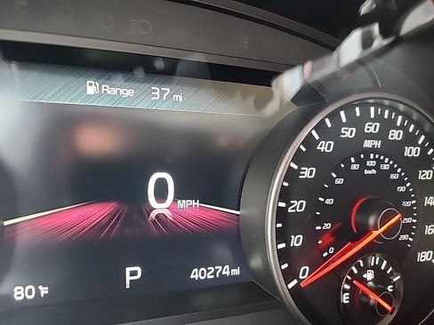 Used 2023 Kia Stinger GT2 image 17
