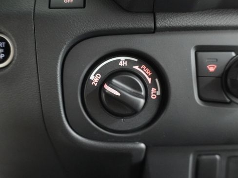 Used 2025 Nissan Frontier PRO-4X AWD/4WD image 29