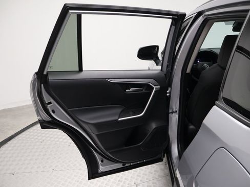 Certified 2025 Toyota RAV4 XLE w/ Convenience Package image 21