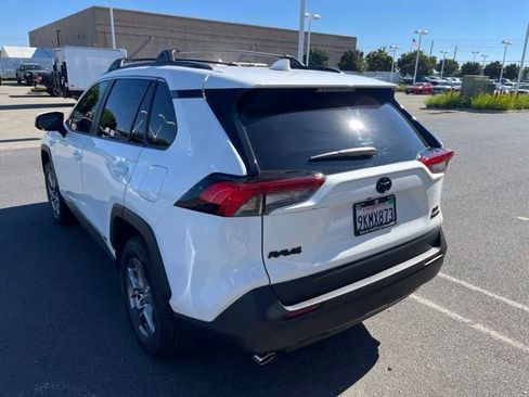 Used 2024 Toyota RAV4 XLE w/ Convenience Package AWD/4WD image 7
