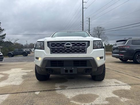 Used 2022 Nissan Frontier SV w/ Technology Package image 2