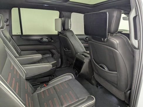 Used 2025 GMC Yukon XL AT4 Ultimate image 21