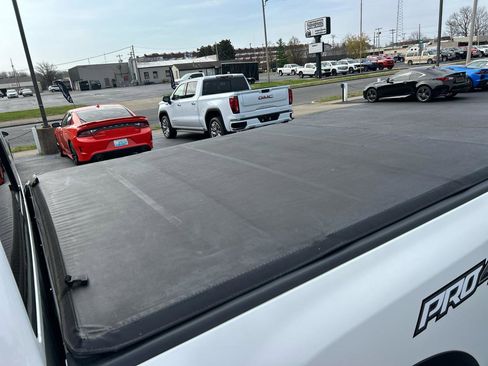 Used 2023 Nissan Titan PRO-4X w/ Pro-4x Convenience Package image 10