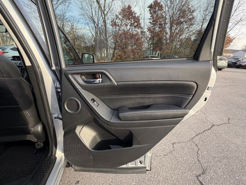 Used 2017 Subaru Forester 2.5i Touring image 27