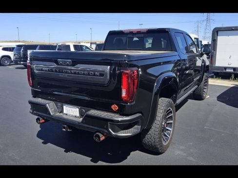 Used 2023 GMC Sierra 1500 AT4 w/ AT4 Premium Package AWD/4WD image 9