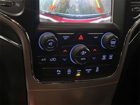 Used 2017 Jeep Grand Cherokee Limited w/ Luxury Group II image 24