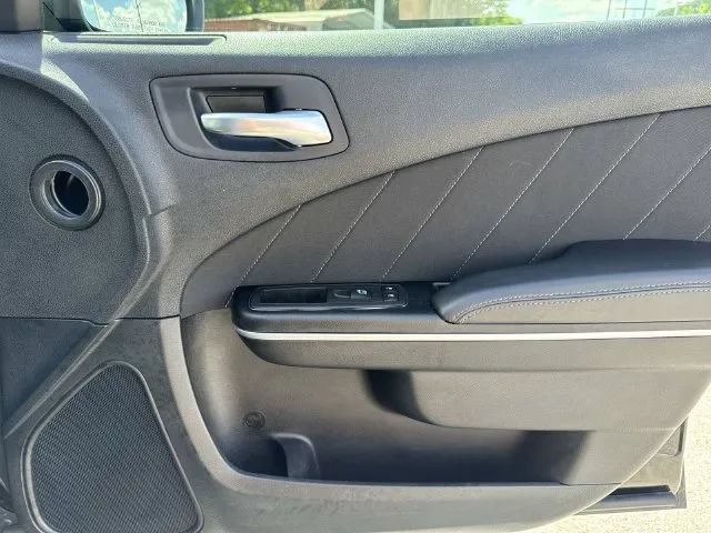 Used 2022 Dodge Charger SXT RWD image 25