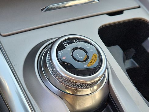 Used 2022 Ford Explorer XLT w/ Equipment Group 202A image 15