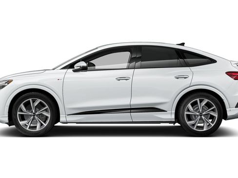 Certified 2024 Audi Q4 e-tron Prestige AWD/4WD image 8