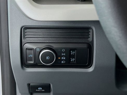 New 2026 Ford F250 XL w/ XL Chrome Package image 18