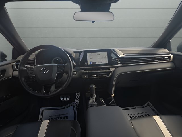 Used 2025 Toyota Camry SE FWD image 10