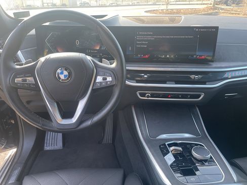 Used 2025 BMW X5 xDrive40i w/ Climate Comfort Package image 15