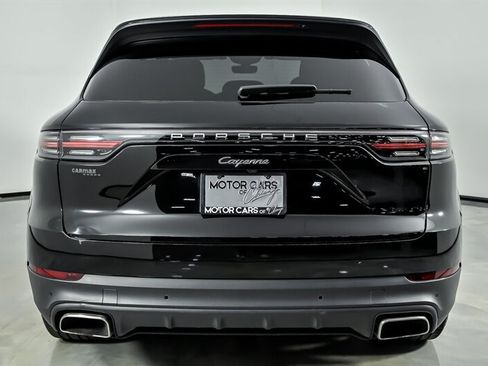 Used 2023 Porsche Cayenne AWD/4WD image 9