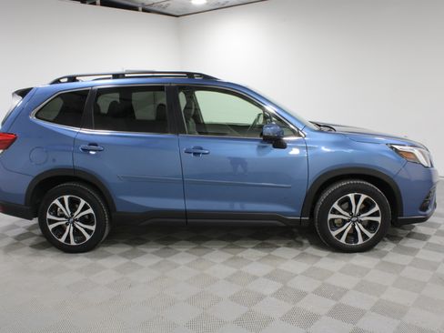 Used 2024 Subaru Forester Limited AWD/4WD image 27