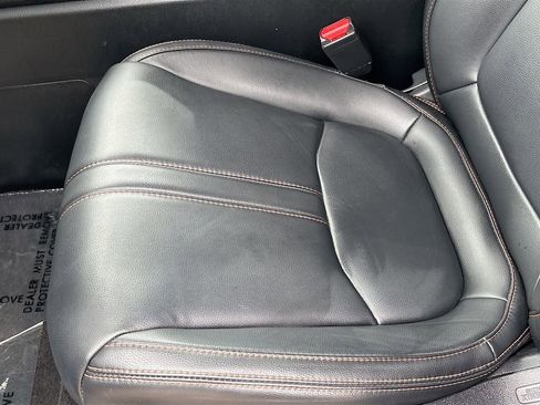 Used 2025 Honda Pilot TrailSport image 18