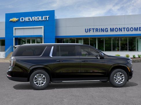 New 2026 Chevrolet Suburban LT w/ Comfort Package AWD/4WD image 5