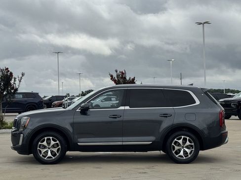Used 2022 Kia Telluride EX FWD image 3