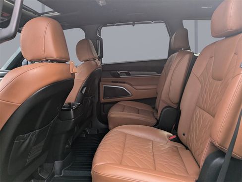 Used 2023 Kia Telluride SX X-Pro image 16