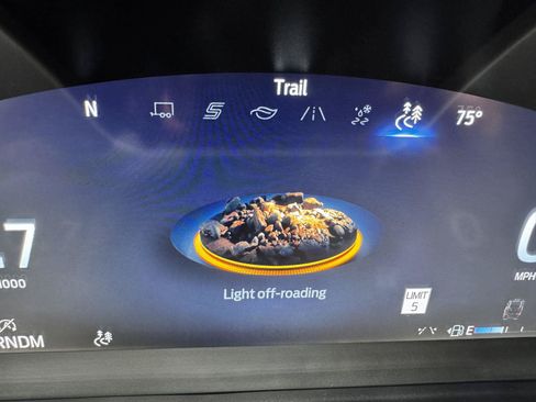 Used 2025 Ford Explorer ST AWD/4WD image 39