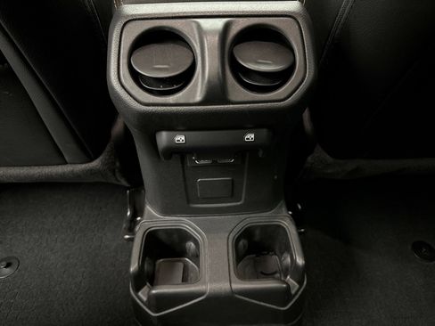 Used 2022 Jeep Gladiator Overland image 19