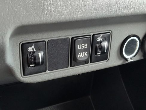 Used 2013 Toyota Tacoma 4x4 Double Cab w/ Limited Pkg image 31
