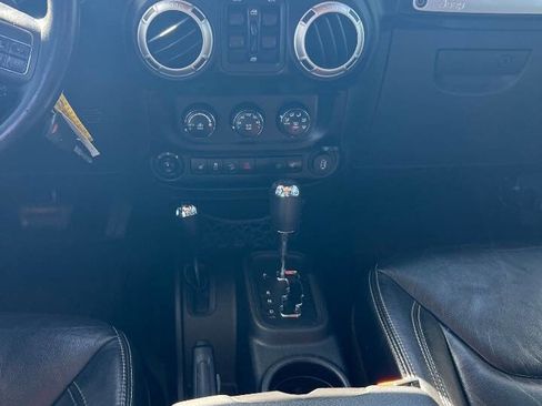 Used 2013 Jeep Wrangler Unlimited Sahara w/ Dual Top Group AWD/4WD image 15