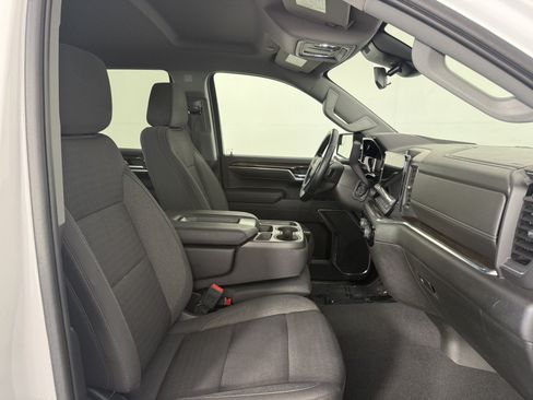 Used 2023 Chevrolet Silverado 1500 LT AWD/4WD image 10