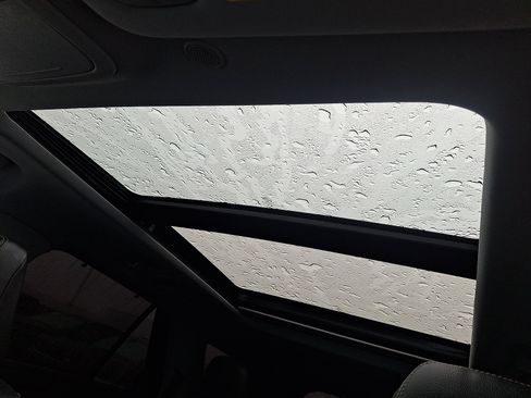 Certified 2022 Ford Explorer Limited w/ Limited Technology Package image 15