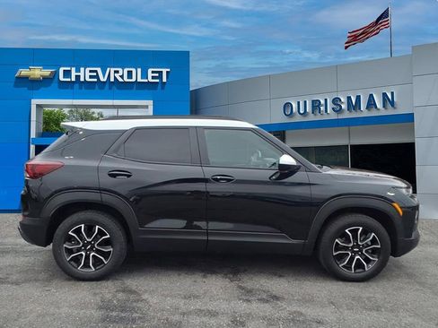 Used 2023 Chevrolet TrailBlazer ACTIV w/ Convenience Package image 2