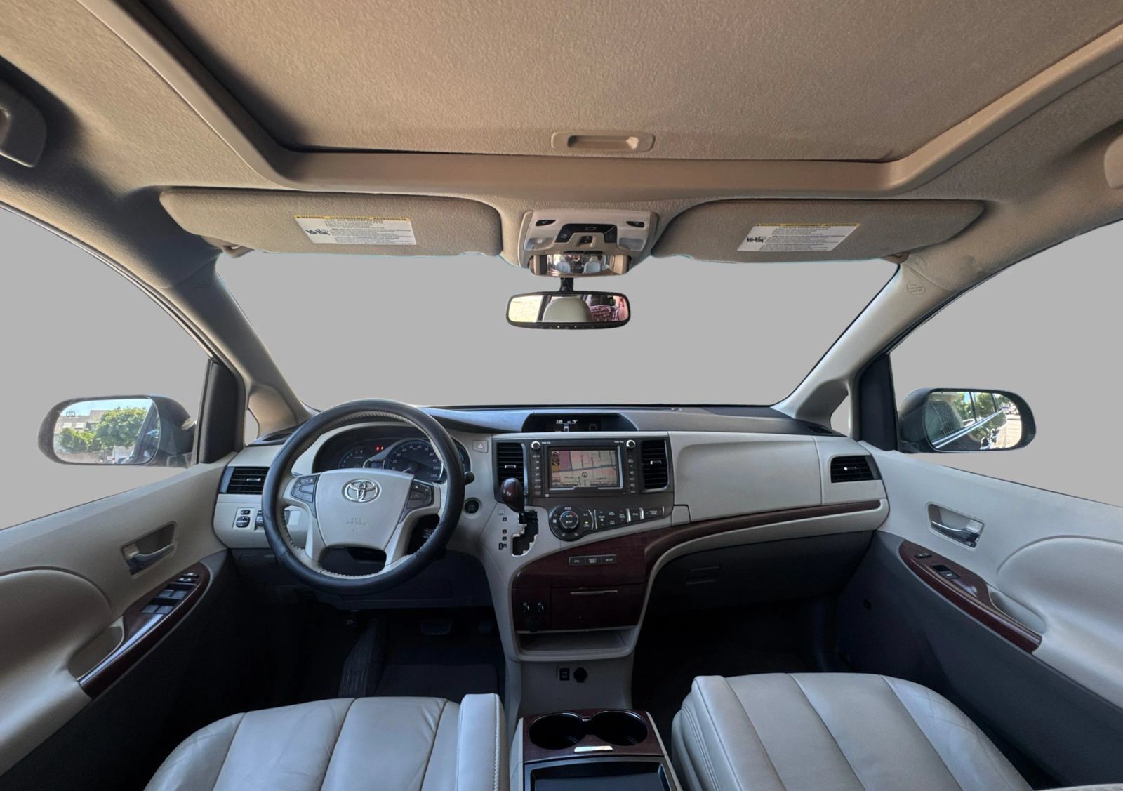 Used 2011 Toyota Sienna XLE w/ XLE Navigation Pkg FWD image 31