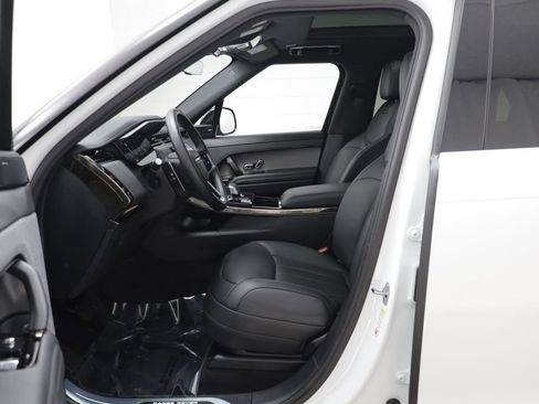 Certified 2025 Land Rover Range Rover Sport SE AWD/4WD image 5