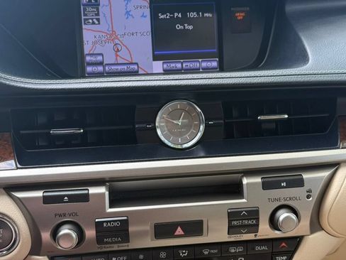 Used 2014 Lexus ES 350 w/ Ultra Luxury Package FWD image 30