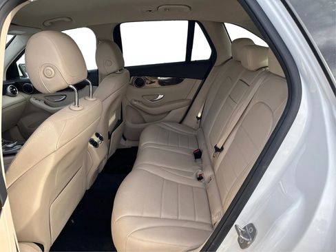 Used 2019 Mercedes-Benz GLC 300 4MATIC image 13