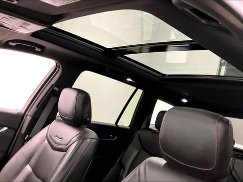 Used 2023 Cadillac XT6 Sport w/ Technology Package image 37