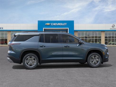 New 2026 Chevrolet Traverse LT w/ Driver Confidence Package image 5