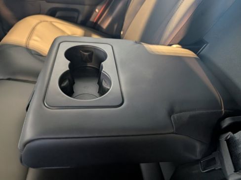 Used 2025 Land Rover Defender 110 Sedona Red Edition image 23