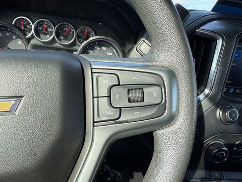 Used 2020 Chevrolet Silverado 1500 LT image 35