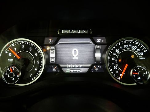 Used 2023 RAM 1500 Laramie image 15