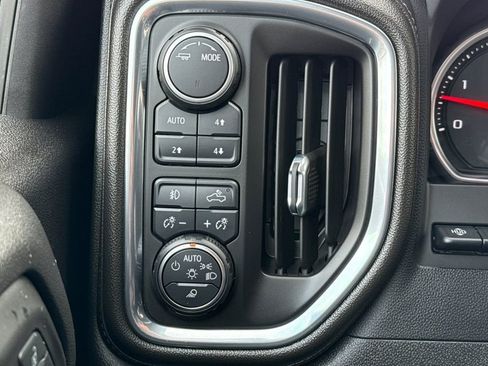 Used 2022 Chevrolet Silverado 3500 High Country image 39