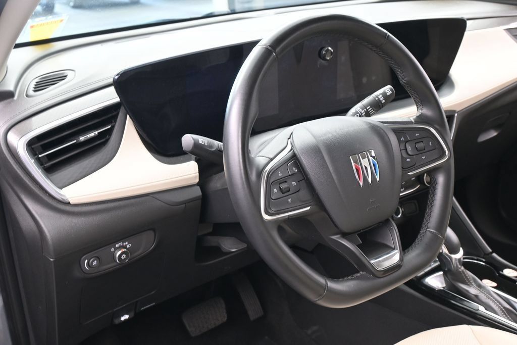 Used 2024 Buick Encore GX Sport Touring FWD image 14