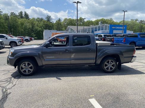 Used 2014 Toyota Tacoma 2WD Double Cab w/ SR5 Package image 4