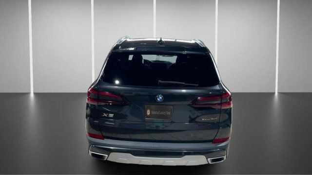 Used 2023 BMW X5 xDrive40i AWD/4WD image 11