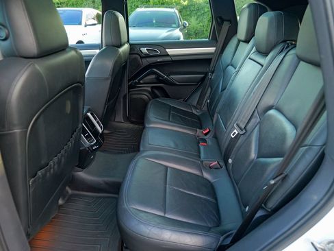 Used 2013 Porsche Cayenne AWD/4WD image 27