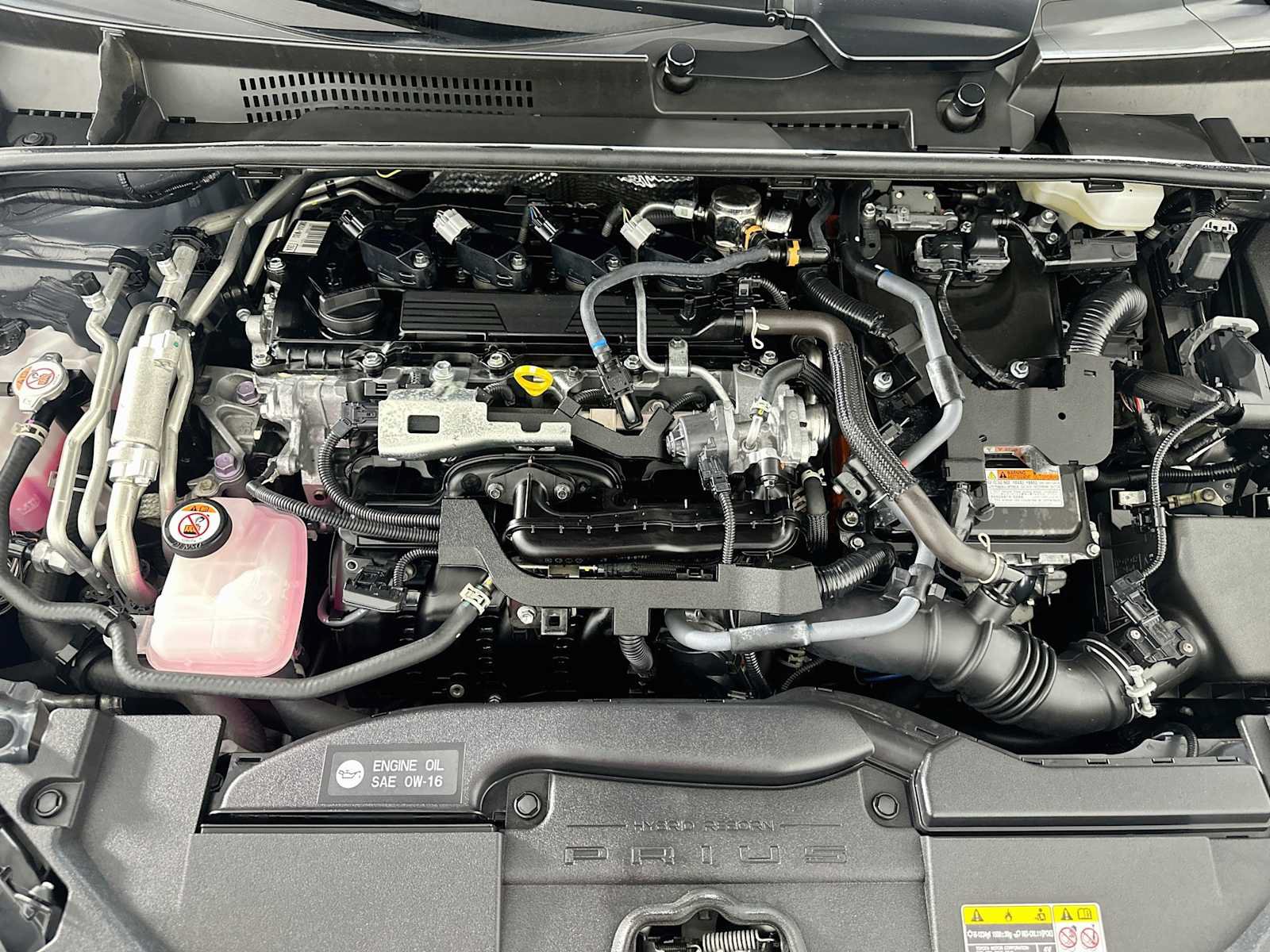 Used 2025 Toyota Prius Plug-In Hybrid FWD image 27