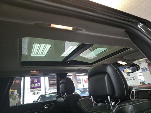 Used 2012 Jeep Grand Cherokee SRT8 w/ Luxury Group II image 20