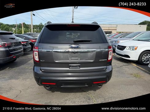 Used 2015 Ford Explorer XLT w/ Equipment Group 202A FWD image 4
