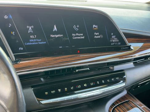 Certified 2023 Cadillac Escalade ESV Luxury image 31