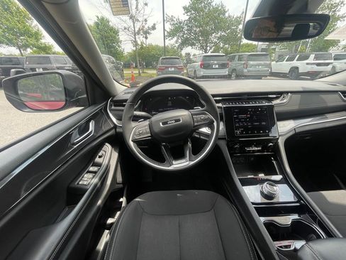 Used 2023 Jeep Grand Cherokee L Laredo w/ Luxury Tech Group I AWD/4WD image 21